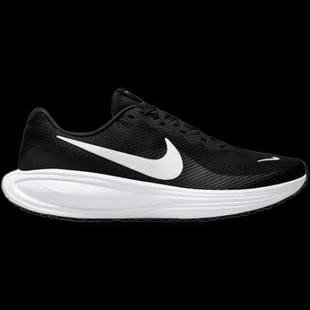Nike Revolution 8 running shoe