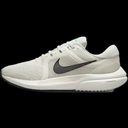 Nike Vomero 16 running shoe