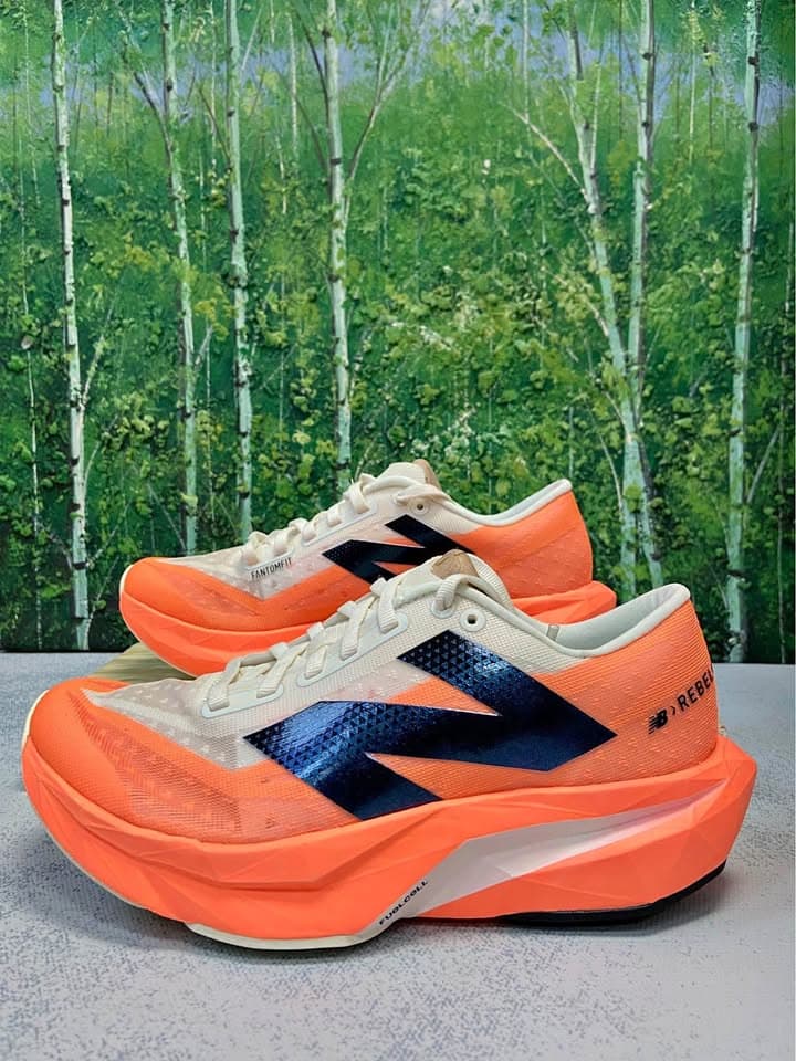 New Balance Fuelcell Rebel V4